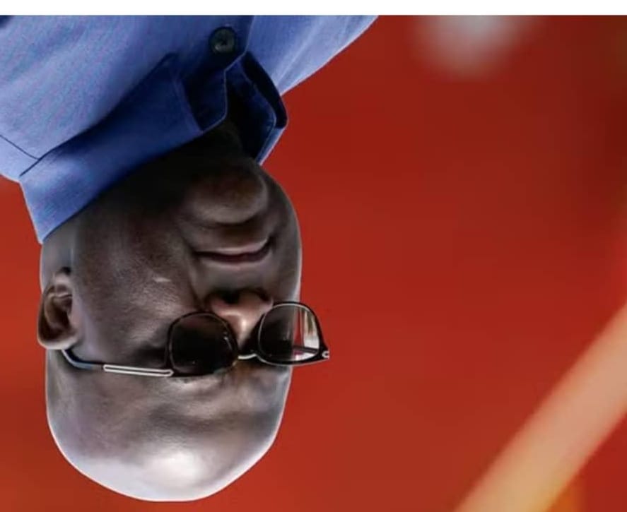 TSHILOMBO FACE À L’EFFONDREMENT SÉCURITAIRE : UN ÉTAT SANS GOUVERNAIL

Depuis plusieurs années, la République démocratique du Congo s’enfonce dans une crise sécuritaire sans précédent. Et pourtant, à la tête du pays, le régime de Félix Tshisekedi Tshilombo continue de prétendre