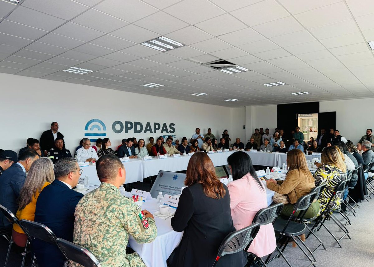 Este día se llevó a cabo la 5ta Sesión Ordinaria del Consejo Municipal de Seguridad Pública, donde autoridades municipales y representantes de distintos sectores participaron en la revisión y fortalecimiento de estrategias para garantizar entornos más seguros para la ciudadanía.