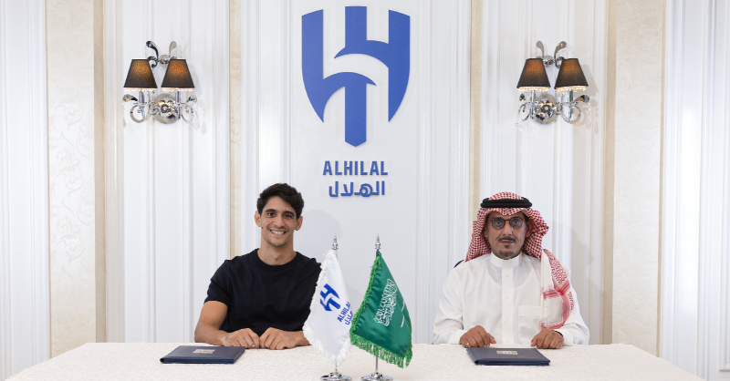 Alhilal_FC's tweet photo. 📄 "ياسين بونو" هلاليًا حتى 2028 🤩💙