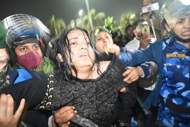 📢 तारापुर विधानसभा वासियों ध्यान दें —
इस बार “मुरेठा छाप” को चुनाव में हराकर ठिकाने लगाना है।

🔹 BPSC प्री परीक्षा रद्द होने वाली थी।
🔹 लेकिन व्यापक आंदोलन के बावजूद,
🔹 इस 7वीं फेल नेता की ज़िद के कारण परीक्षा रद्द नहीं की गई।
🔹 यही व्यक्ति BPSC अभ्यर्थियों का असली दुश्मन