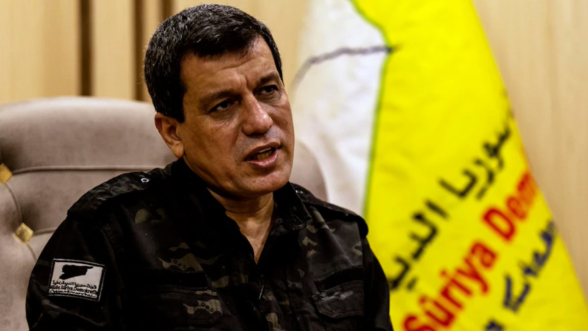 #عاجـل
وكالة أسوشيتد برس: قسد ودمشق تتفقان على آلية لاندماج القوات في الجيش السوري
🎙مظلوم عبدي لأسوشيتد برس: عشرات الآلاف من مقاتلي قسد وآلاف من قوى الأمن الداخلي مشمولون بالاتفاق
🎙 الاندماج سيتم على شكل تشكيلات عسكرية كبيرة وفق قواعد وزارة الدفاع