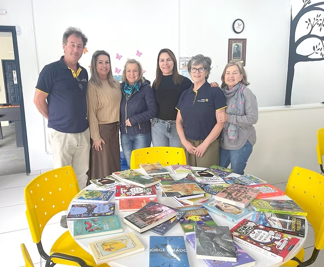 O Rotary de Urussanga, SC, doou livros à Escola Lydio de Brida, no bairro Nova Itália. A seleção dos títulos foi realizada pelas professoras da instituição com o objetivo de atender às prioridades dos alunos. Em 2024, o clube promoveu a mesma ação na Escola Vincenzo de Villa.