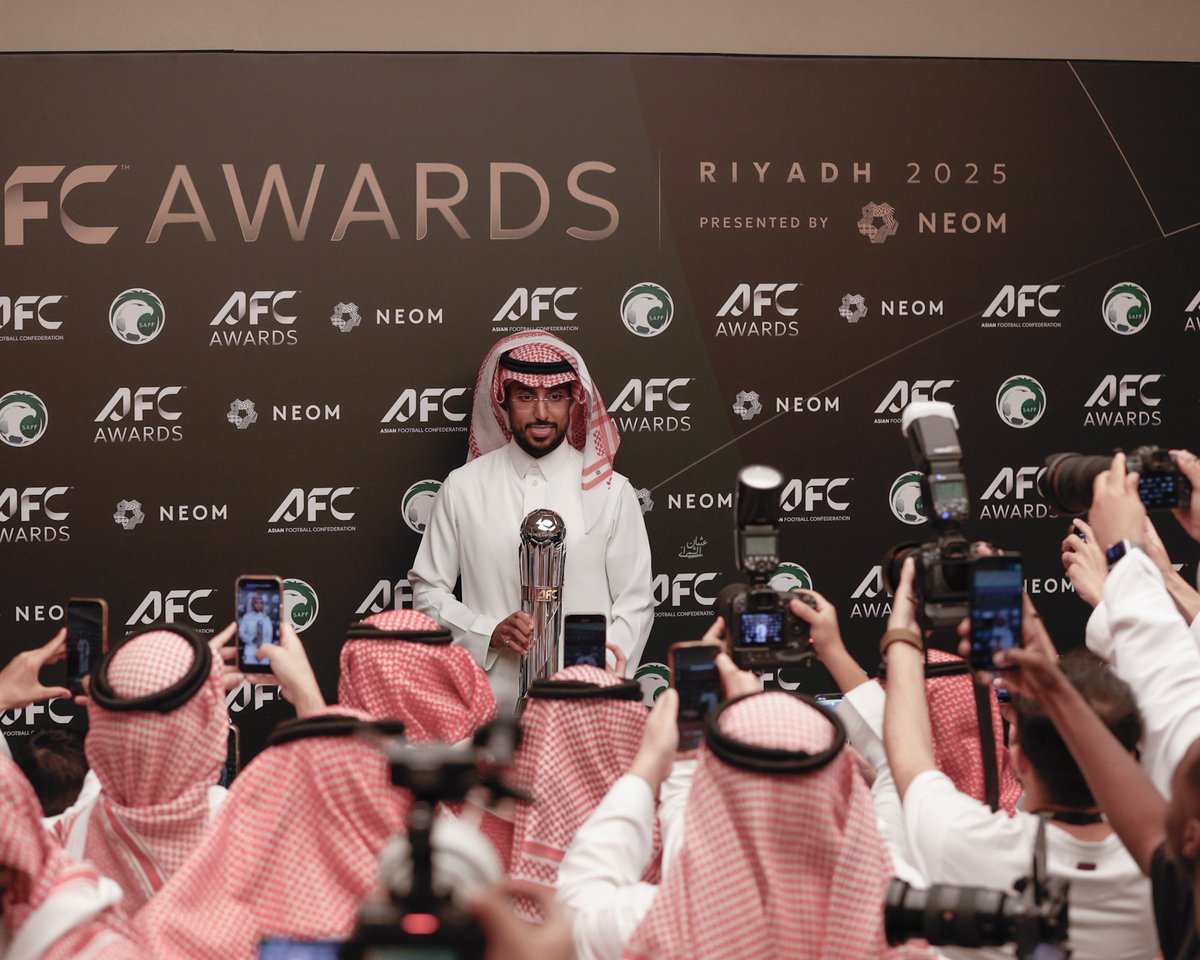 iyousef7's tweet photo. لا جديد يا اسطورة 💙💚 

 #سالم_الدوسري #المنتخب_السعودي https://t.co/P83FEBmtCW