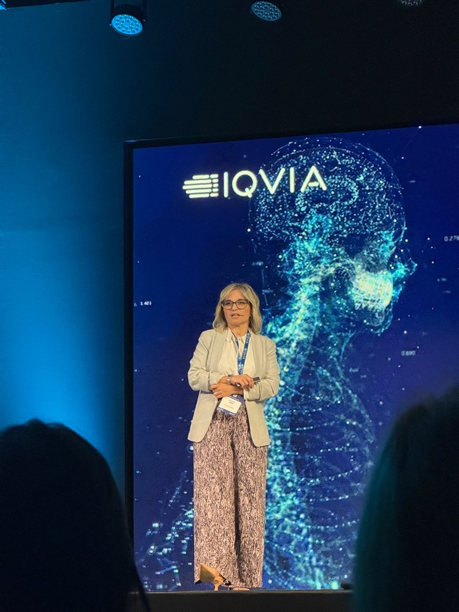 Hoy durante los PremiosTOP20, compartiendo el #procesoEPOC en el HospitalGetafe. El @Neumologia_HUGl. la UCRI, la fisioterapia y rehabilitación respiratoria, paliativos, han tenido un papel fundamental para reducir estancias y reingresos. #IQVIA #TOP20