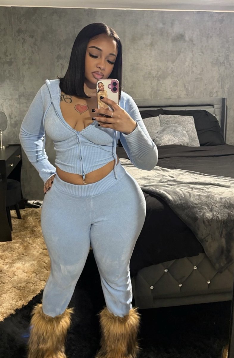 Slim thick🥵
