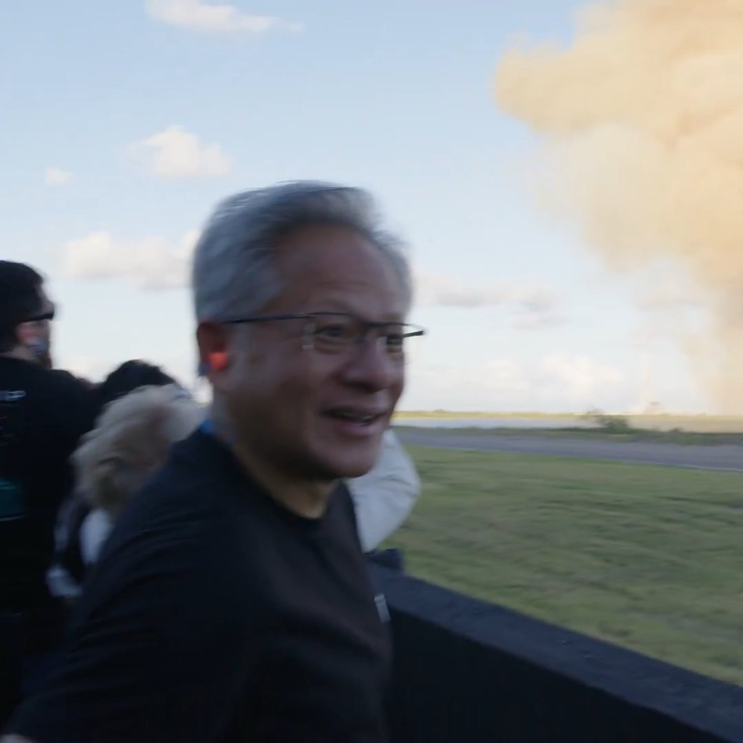 techdevnotes's tweet image. Jensen Huang watching Starship Launch