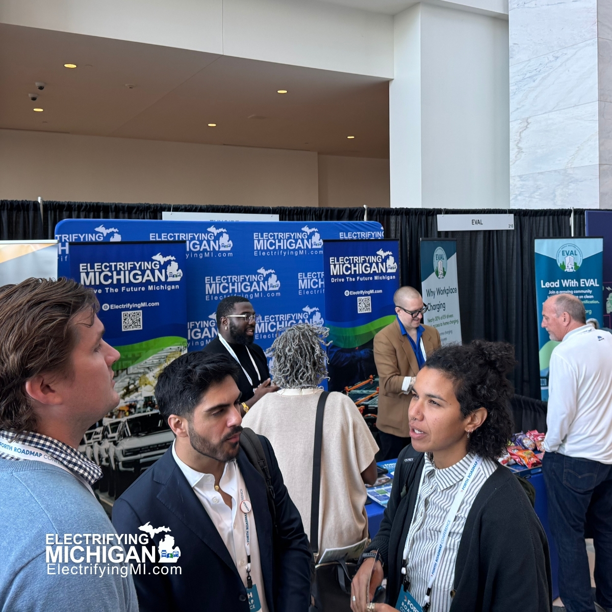 Great few days connecting with innovators + partners at the #RoadmapConference ⚡️🚗

Let’s keep the momentum going! Join us today at 5 PM for our E-Mobility Professionals Mixer — network, collaborate, and build community in the e-mobility space.