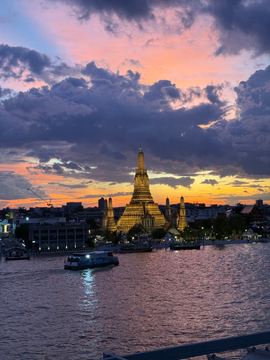 Golden serenity meets a painted sky ✨🌅