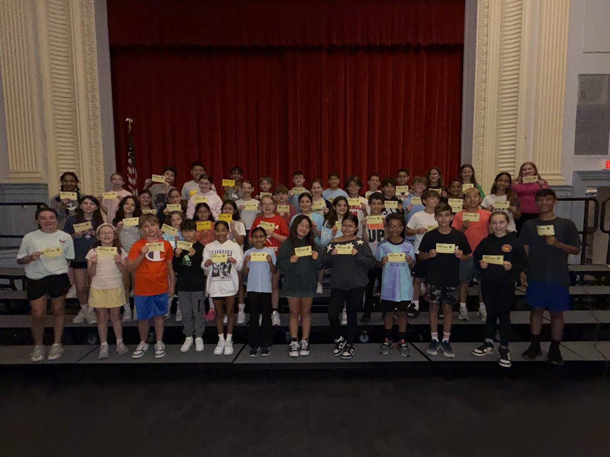#MineolaProud of these <a href="/MineolaMS/">Mineola Middle School</a> learners for earning Golden Pride Cards. You showed hard work and a commitment to learning by completing summer assignments. <a href="/MineolaUFSD/">Mineola UFSD</a>