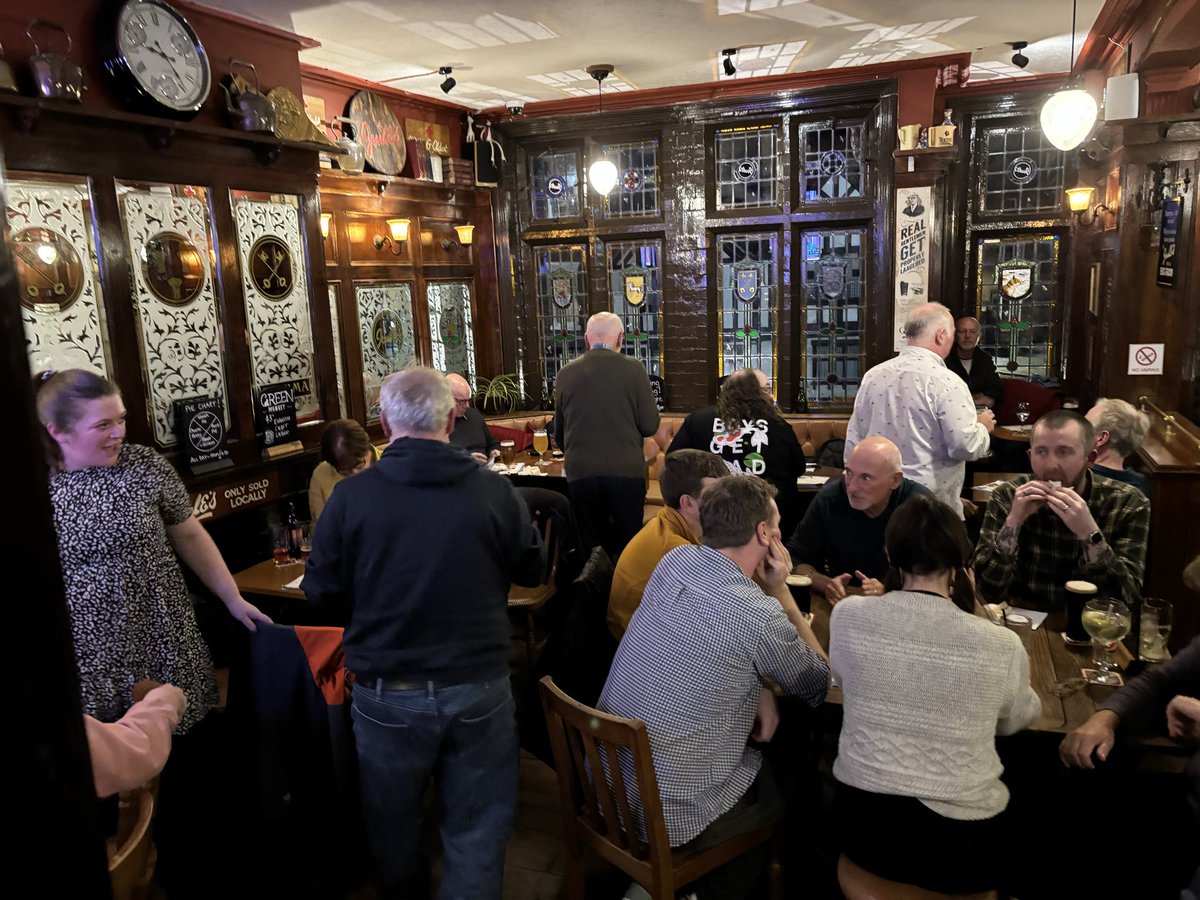 No room for the proverbial slim sardine tonight!🐟
12 teams playing 
Make sure to call ahead if you wish to book a table next week
#chestertweets <a href="/BeersInChester/">Beers In Chester</a> <a href="/the_joe_smoe/">Joe Smoe 🍻</a> <a href="/welcome_dogs/">Dogs Welcome Chester 💙</a> <a href="/wearechester/">We Are Chester</a> <a href="/chesterdotcom/">chester.com</a> <a href="/editorcamra/">George Symes (also on BlueSky - @editorcamra.bsky)</a>