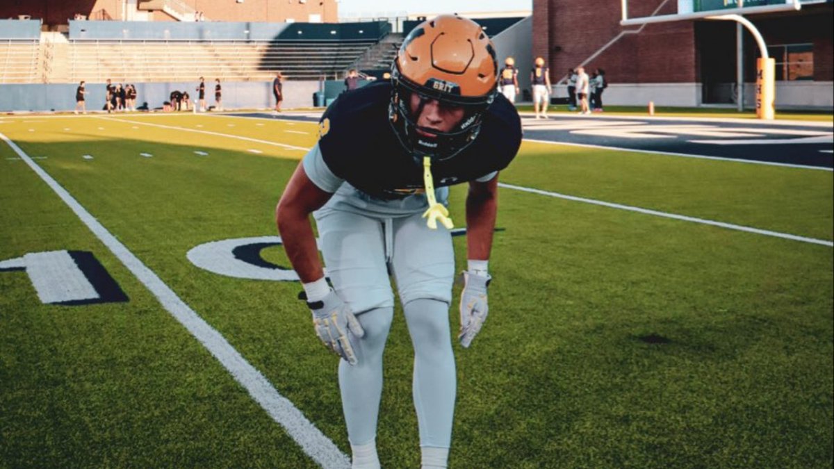 Coaches: recruit 2026 McKinney(TX) DB <a href="/Nathan_hall2026/">Nathan Hall</a> 

A hard-hitting DB and excellent open field tackler. Shows good technique and footwork, flips hips, and trails WRs well. Attacks the football and can cover sideline to sideline. 

Full Eval🔗rallypreps.com/class-of-2026-…