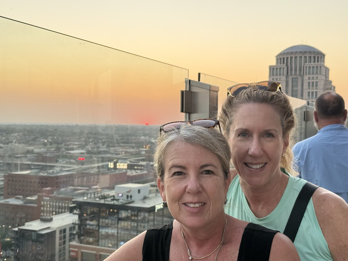 SRMS Library Learning Commons tweet media