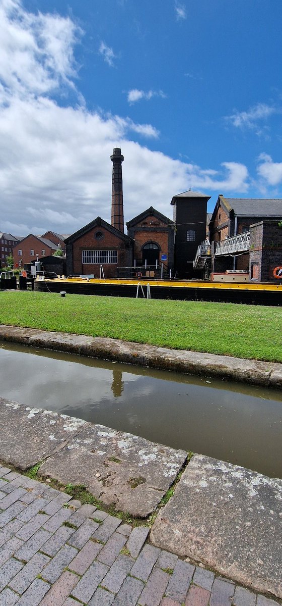 CraigHughesUpholstery tweet media