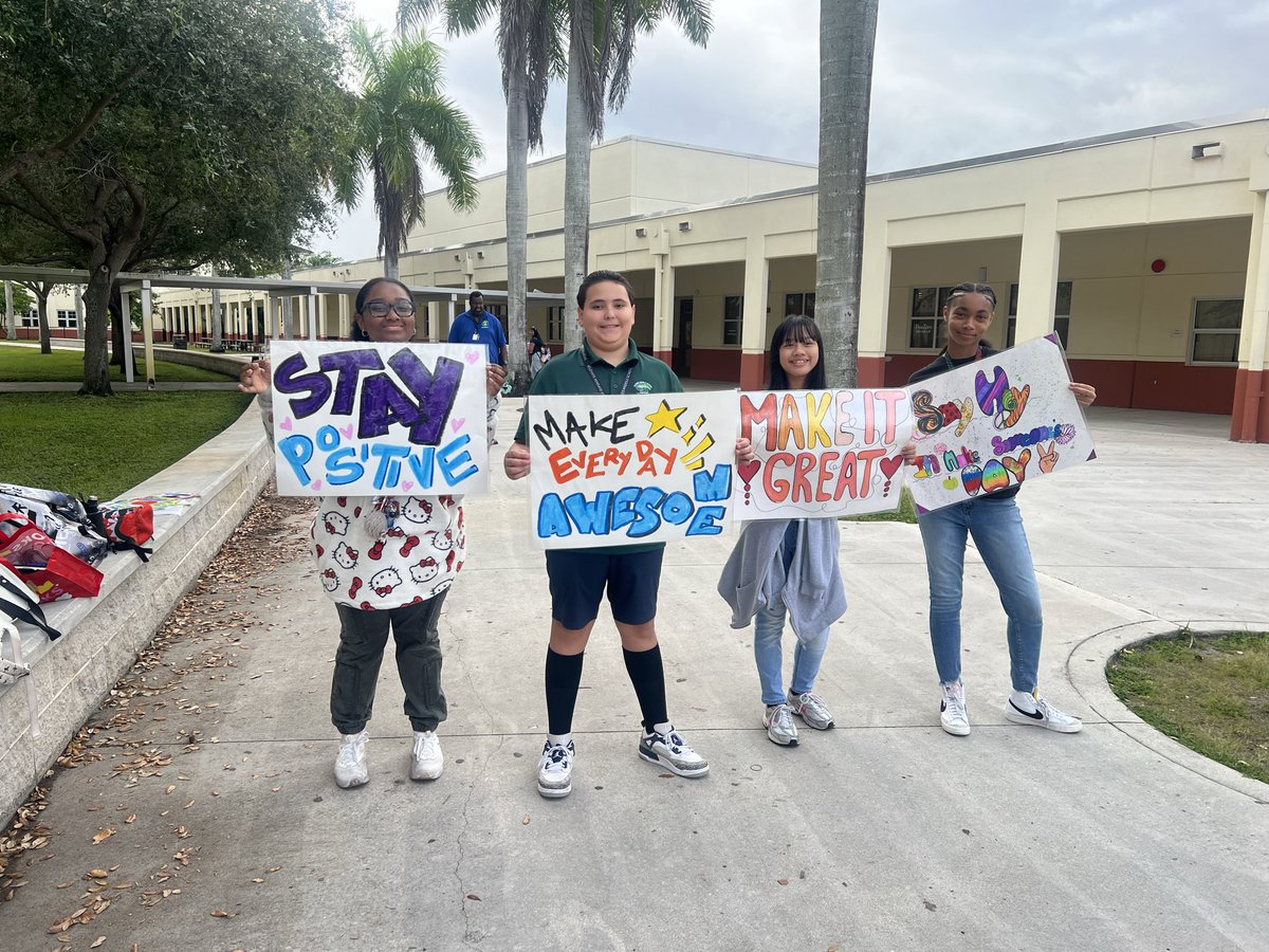 At GMS, the Peer Counselors work hard to welcome all students &amp; staff on 💚campus! #SafeSchools #BeTheChange #KindnessMatters #FutureLeaders #CreateYourCulture <a href="/Glades_MS/">Glades_MS</a>