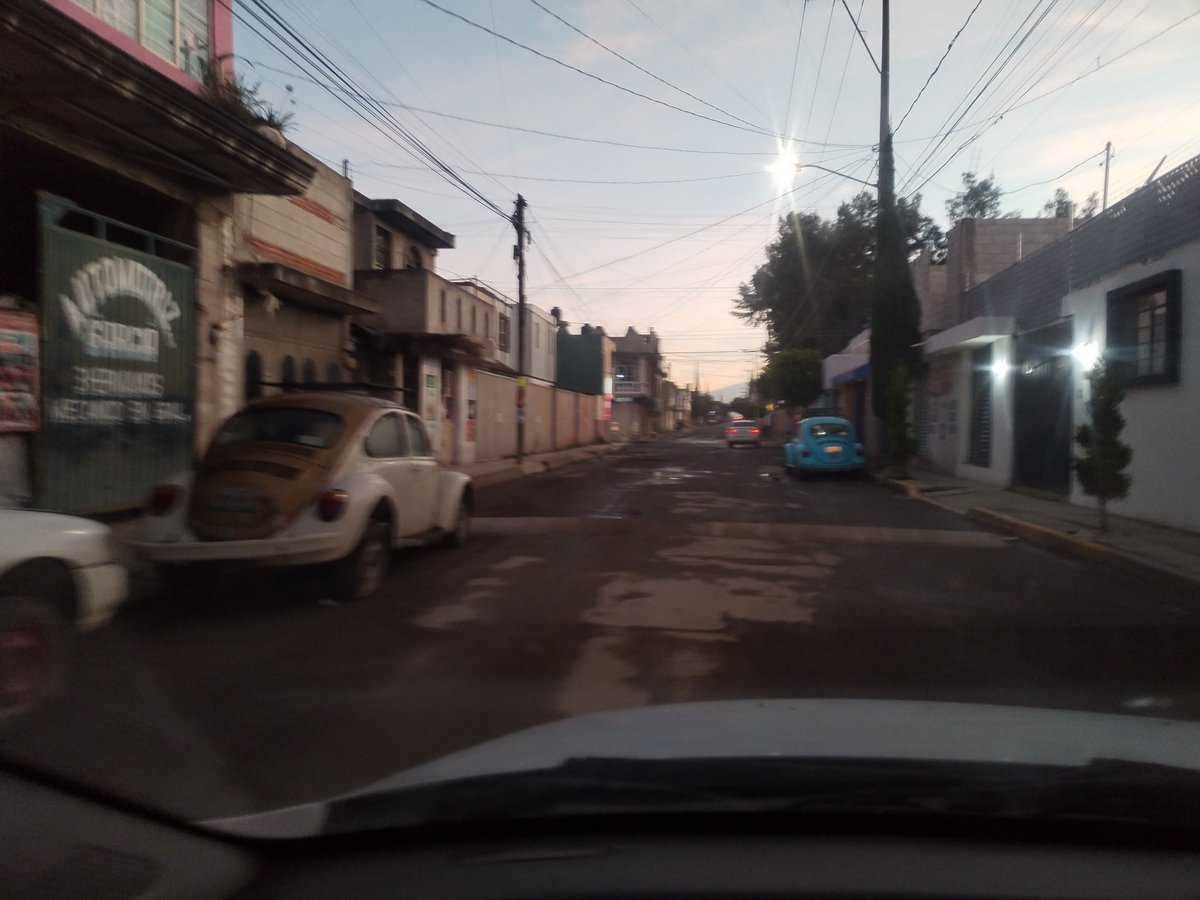 Oye <a href="/InfraGobPue/">Secretaría de Infraestructura</a> <a href="/InfraPue/">Secretaría de Movilidad e Infraestructura</a> <a href="/dirtransitopue/">Tránsito Mpal Puebla</a> <a href="/AguadePuebla/">Agua de Puebla</a> <a href="/EHuertaCuevas/">Enrique Huerta</a> <a href="/HectorRodrigoMx/">Héctor Rodrigo Ortiz</a> <a href="/Hechizero_38/">★·.·´HeChIzErO`·.·★</a> te encargo, nada le han hecho al vecino q puso su tope en Calle Benito Juárez 13105 Col Guadalupe-Hidalgo