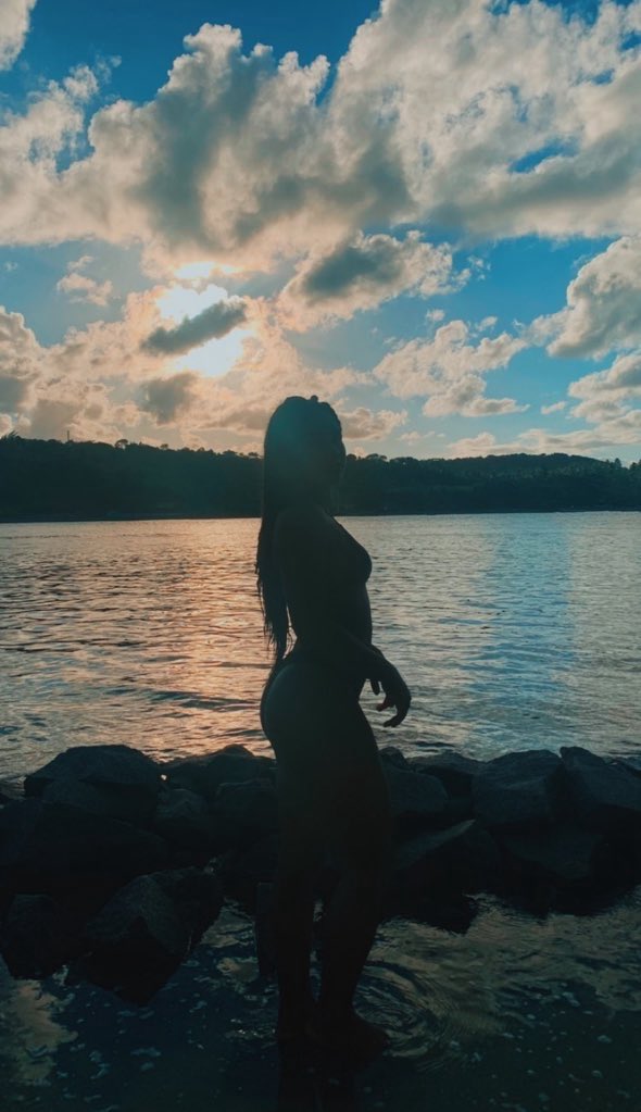 a garota da ilha tweet media