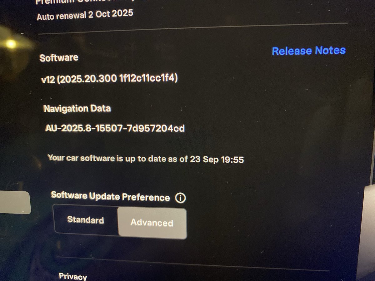 IMeRoBoI's tweet photo. @Tesla Still waiting for any update since getting the juniper months ago…. https://t.co/I1LEClLUnc