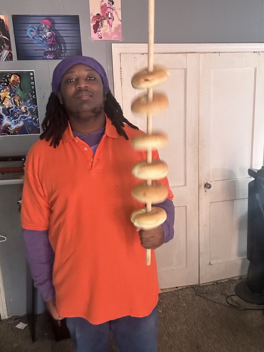 powerabyss66's tweet image. Y’all wanna buy some bagels??? I’ll see you the whole stick 5$!!