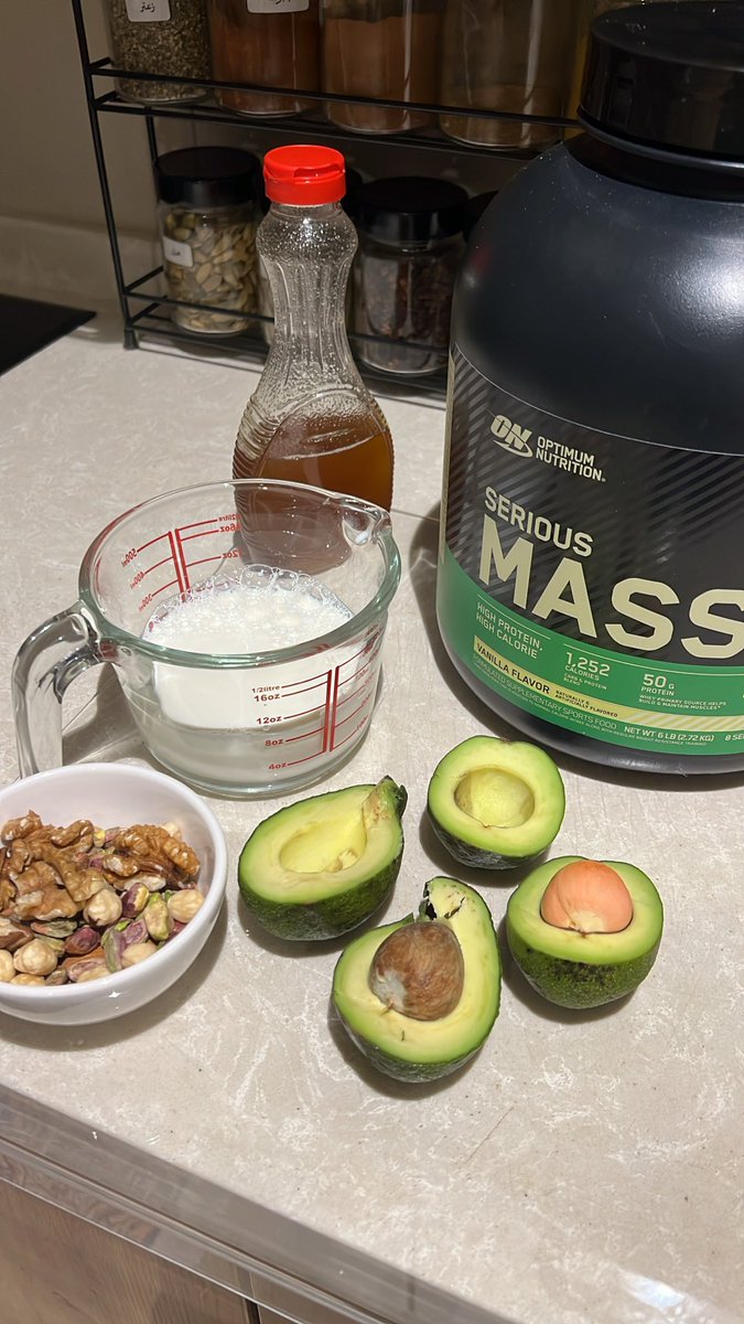 arf_1069's tweet photo. افضل طريقه للبروتين 
🍯 🥛🥑 🥜 🍌او 🥭 https://t.co/yQSthw18h7