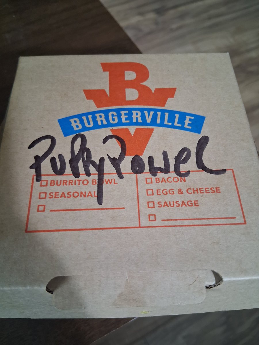 jztkddng's tweet image. Look at @BurgervilleUSA&apos;s note on Lily&apos;s pup patty....😁😁 #PuppyPower