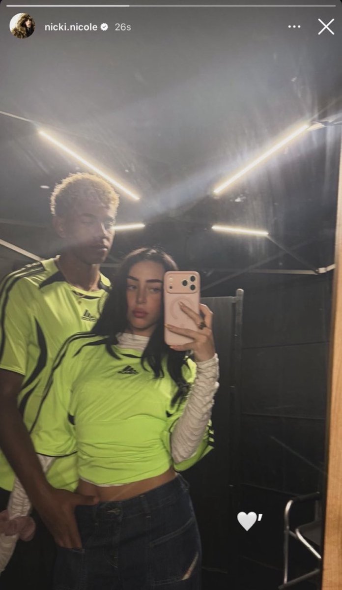 Somhiseremfcb's tweet photo. 📱 Nicki Nicole en su IG https://t.co/4w5OvmQmv2