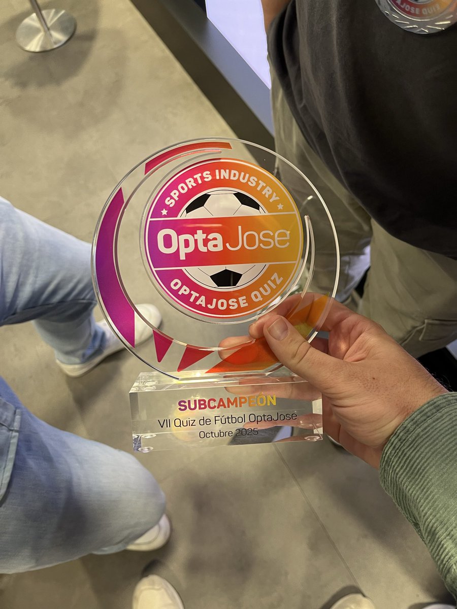Eurosport_ES's tweet photo. 🎉🎉 ABONADOS AL PODIO 🎉🎉
@Eurosport_ES, SUBCAMPEÓN del #OptaQuiz por segunda edición consecutiva 🥈, solo por detrás de #LaLiga
Tres años siendo el mejor medio 👏
@OptaJose https://t.co/XEayFbkoRU