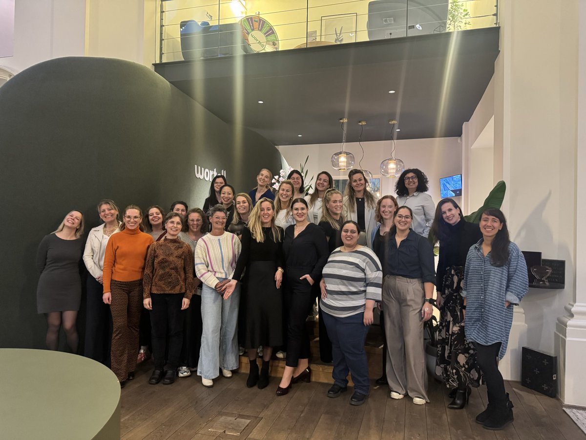 femcornelissen's tweet photo. At the Dutch Women in Tech meetup we laughed, learned, and even did Speaker Karaoke… yes, presenting random slides you’ve never seen before. Pure fun, best confidence training ever.

Lesson of the night?
Own your sparkle ✨

#WomenInTech #DWIT #PublicSpeaking #Confidence #AI https://t.co/ad8ZXGa6iA