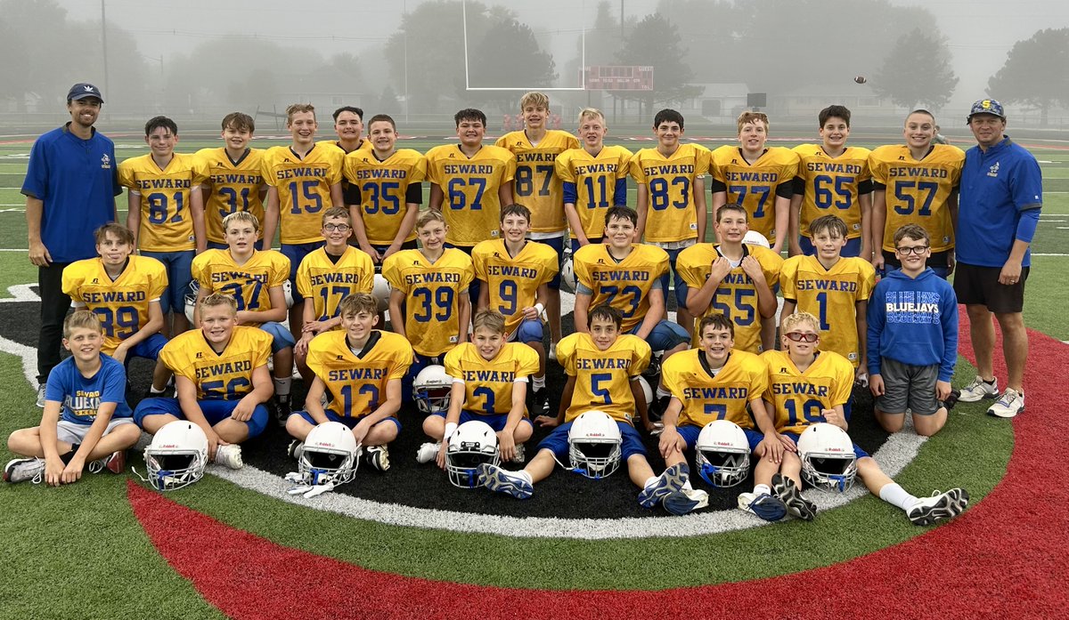 SewardBlueJays's tweet photo. SMS 7th grade football finished an undefeated 6-0 season with a 28-15 win vs Aurora. Congratulations! https://t.co/CR1cjMEmfu
