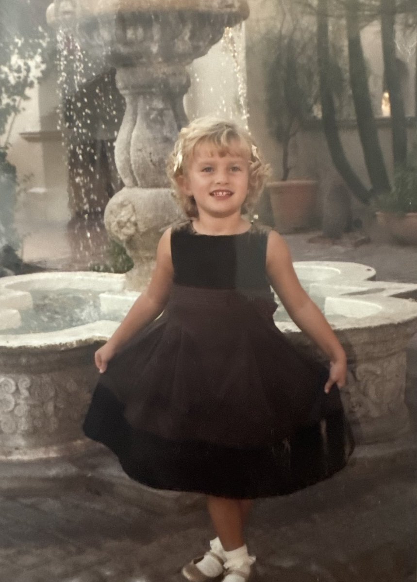 We want to wish our transfer senior, Zoe, a very HAPPY BIRTHDAY!! We are so glad you decided to finish your last year with us! Wishing you the best day filled with your favorites - basketball, family, and all of the dogs you can find! ❤️🤍 <a href="/ZoeDuggan13/">Zoe Duggan</a>