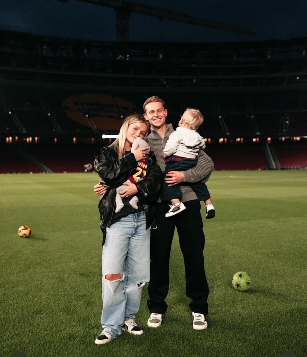 🗣️Frenkie de Jong: "El Barcelona es más que un club. Es una familia".