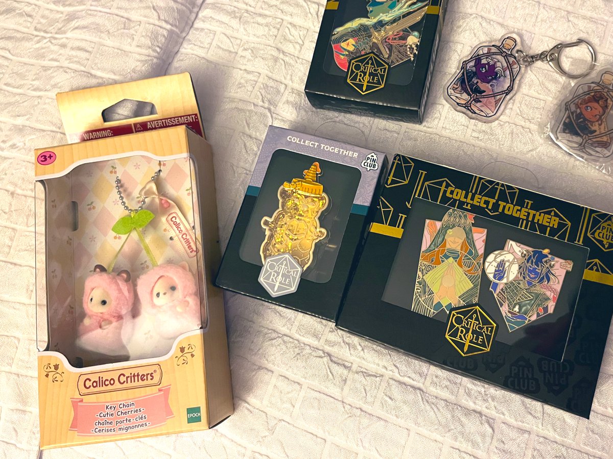 toboldlylaura's tweet photo. unironically one of my top to-do for Nycc was the calico critters booth and I bought the coveted cherry keychain 😂 yes the same one i made my profile pic the second I saw the pre release photo lmao 🍒 https://t.co/3TXSfErw5v
