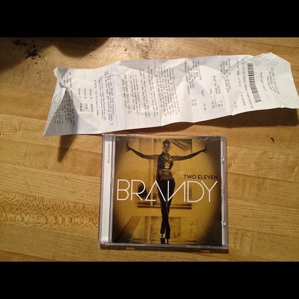 JabarriB_'s tweet image. FACEBOOK MEMORIES WAS ON IT TODAY! I WAS IN DA STORE EARLY TO GET THIS ALBUM IN 2012!

#BRANDY #TWOELEVEN