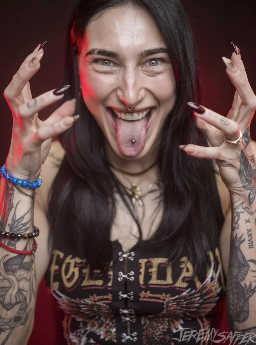 AHEART0FSTONE's tweet image. your favorite nightmare. 👹