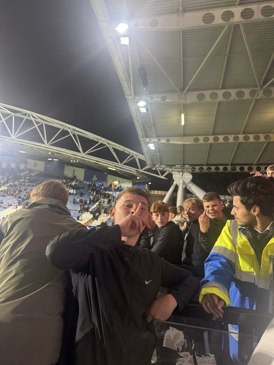 Good evening lads #bwfc #htafc