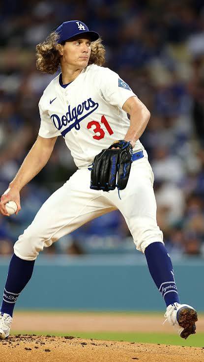 UnitBandit's tweet photo. 🪜$100 → $10k Challenge🪜

Day 1: $110 ➡️ $316✅

Day 2: $316 ➡️ $907 ⏳

🎯 Today’s Parlay:
⚾️ Dodgers ML
🏈 Steelers -3.5

❤️‍🔥 = TAILING! https://t.co/NQ15fdtVdS