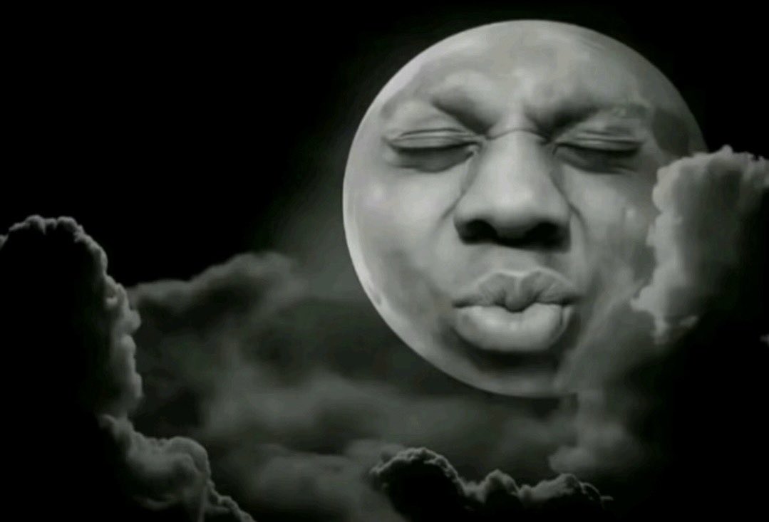 yo bro i was copping a twisted tea pack and the lady checking my ID said “you just turned 21 why you already tryna be an alcoholic” 😭😭she clocked me ngl