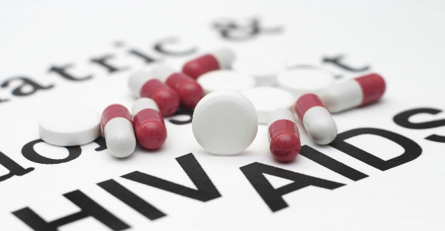 EstrategiaFFMM's tweet image. #Recuerdalo El tratamiento para el #VIH puede reducir la carga viral a niveles tan bajos que las pruebas no la pueden detectar (carga viral indetectable). Si tu carga viral es indetectable, no transmitirás el virus a otras personas a través del sexo. #indetectable=#intransmisible