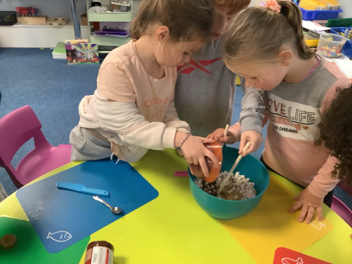 Rachel Micklewright tweet media