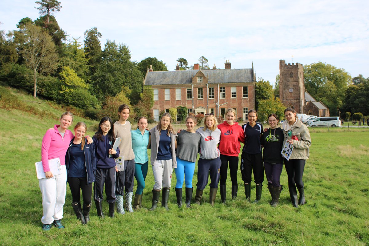 SG_STEM's tweet image. The Sixth Form Biology students enjoyed a two-day residential trip to Nettlecombe Court Field Studies Centre. Our biologists undertook a range of ecological investigations in a variety of inspiring habitats, including rocky shores, streams, grasslands and sand dunes.