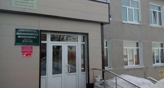 О как...
Губернатор Камчатки Владимир Солодов не смог записаться к участковому терапевту.
«Записаться к врачу невозможно. В поликлинике мне предложили записаться на 27 октября. 
Что за ситуация с терапевтами? Это не единственный случай. 
То, что я, как гражданин, не могу