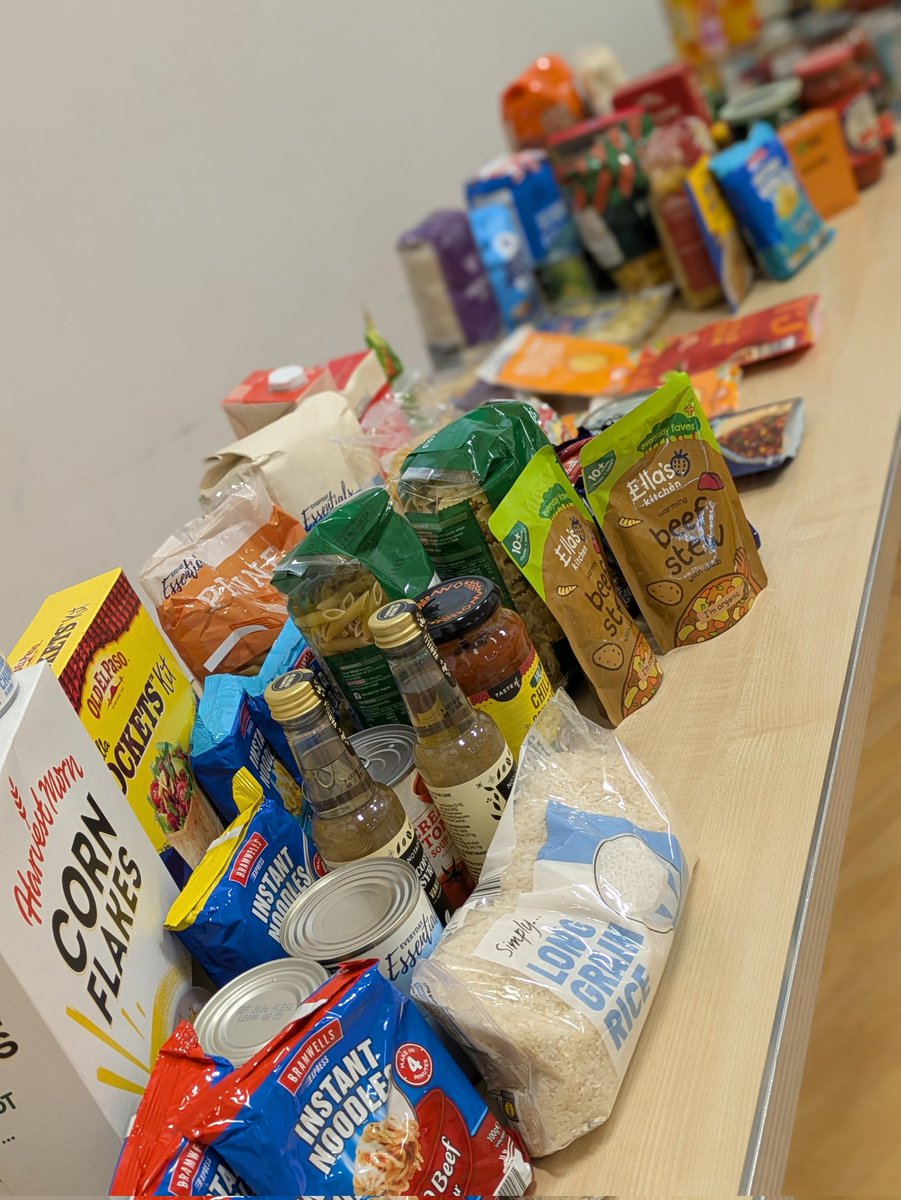 AaronWanford's tweet photo. πΎ Harvest joy at Jupiter Primary!
Year 1 led a beautiful assembly on gratitude & giving. Huge thanks for the amazing donations to Hemelβs community fridge! π§Ίπ½
A true display of Responsibility β one of our core values. π
#HarvestFestival #JupiterPrimary #ValuesInAction https://t.co/5u5MmTbUZy
