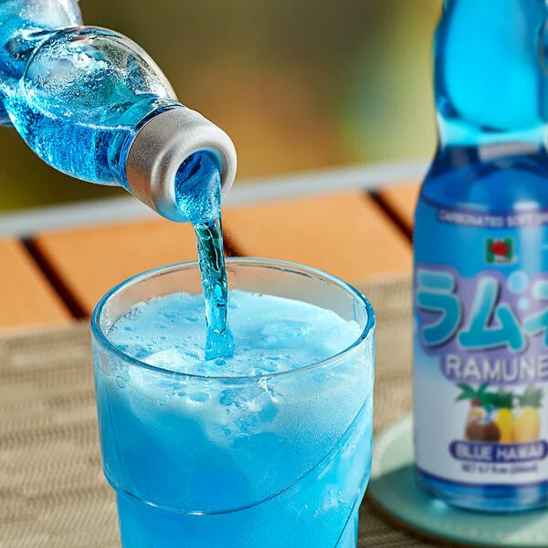 mofumofumikey's tweet image. What flavour is your fursona?
I'm thinking Blue Ramune here.