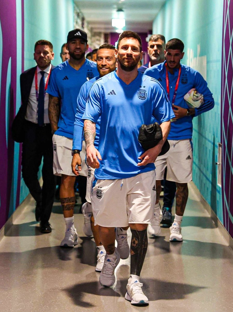 Messias (@messias30_) on Twitter photo Así llegaba Messi a la final del Mundial 22'
Cuando está escrito, está escrito. Así llegaba Messi a la final del Mundial 22'
Cuando está escrito, está escrito.