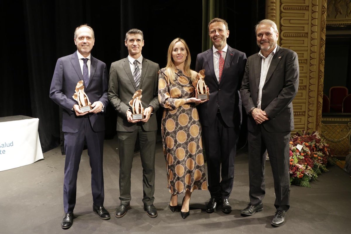 RectorUMH tweet media