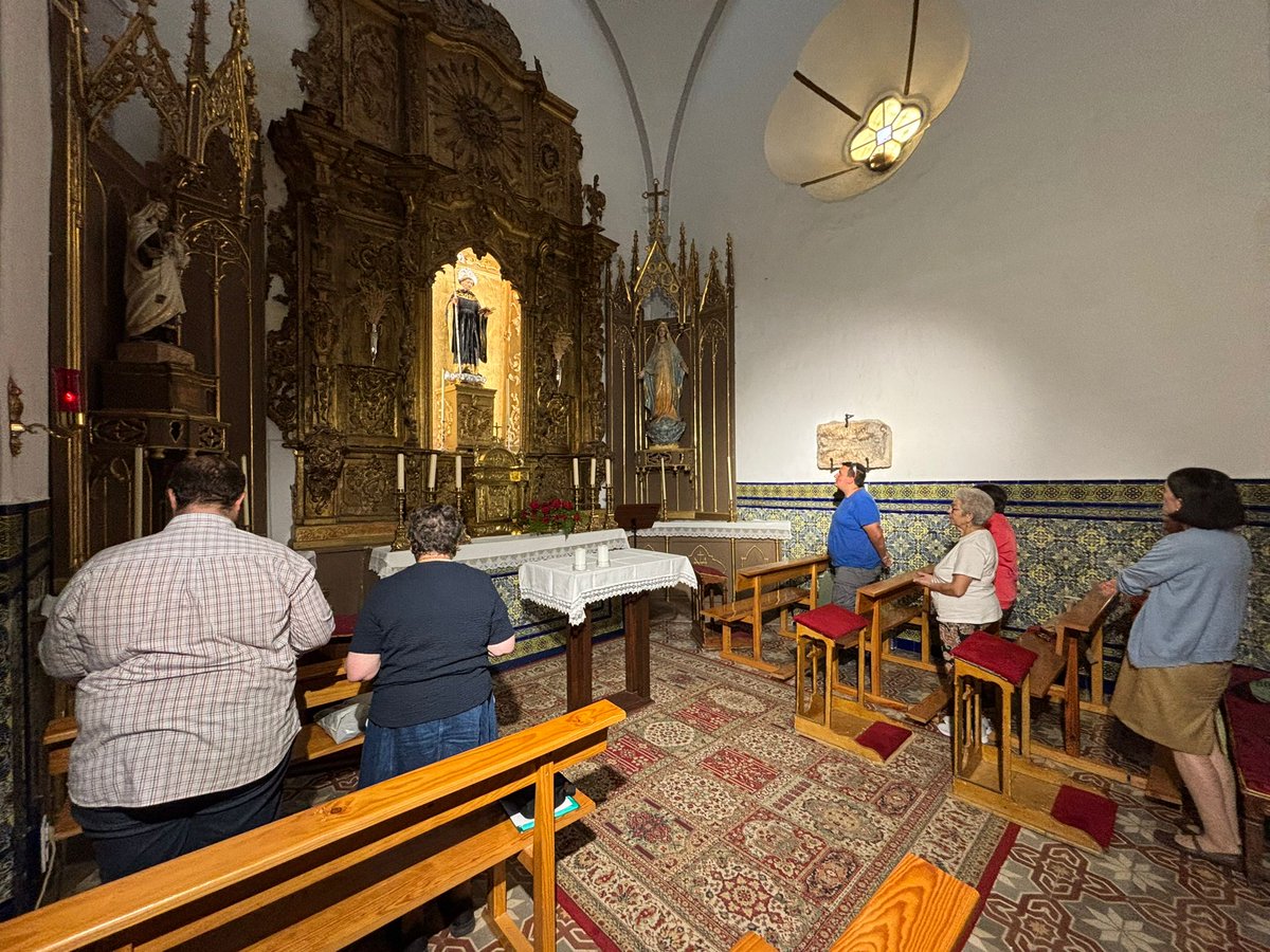 EMVE2012's tweet photo. Escuela de oración, visita al CEIP José María Carande, espacio de Escucha, Eucaristía misionera y encuentro con Hermandades y Cofradías en la Semana de #Evangelización en la Parroquia San Pedro Apóstol y Santa María Magdalena, de Almendral https://t.co/gaPTcXJ1C5