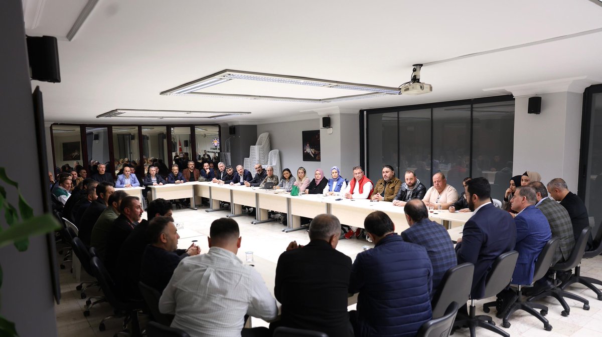 İlçe Başkanımızın öncülüğünde gerçekleştirilen Mahalle Başkanları Toplantısında, Tanıtım ve Medya Birimimiz de yerini aldı. Teşkilatımızın koordinasyonunu güçlendirmeye ve iletişimi artırmaya devam ediyoruz.
<a href="/MYGultepe/">Av. Muhammed Yavuz Gültepe</a>