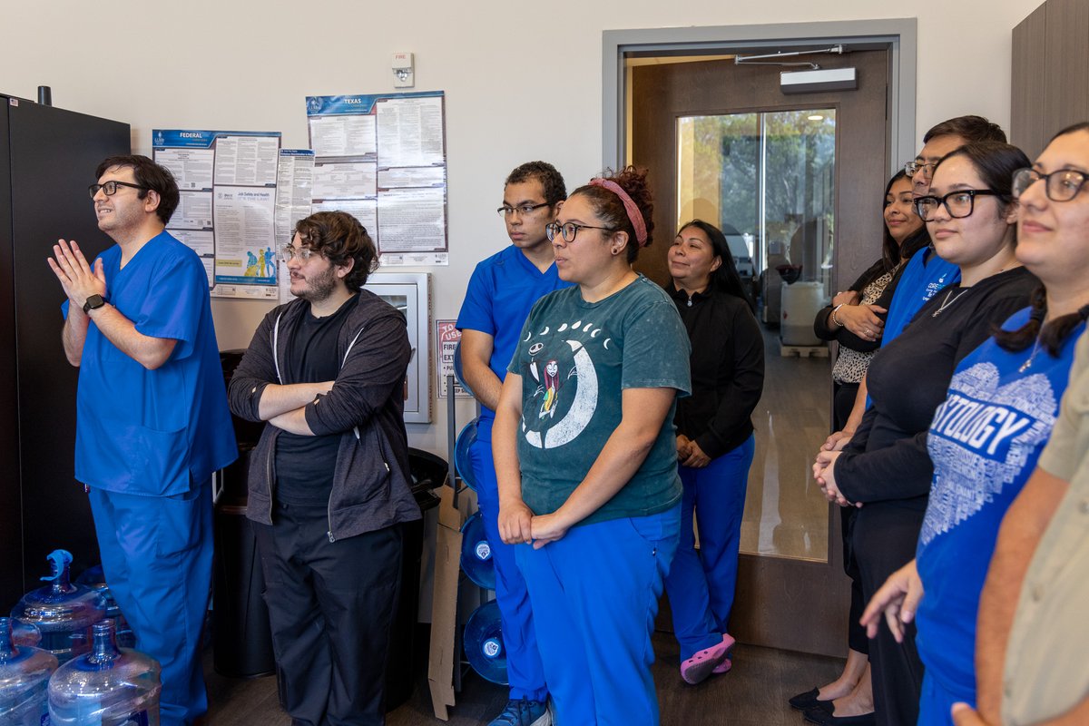 CorePath's tweet image. We celebrated Boss’ Day at CorePath with cake 🎂 and heartfelt words from Dr. Ehsan & Dr. Rao. Thank you to all the leaders who inspire our team every day, living out our motto, #CaringforLives 💙
#BossDay #Leadership #TeamAppreciation #LabLife #Gratitude