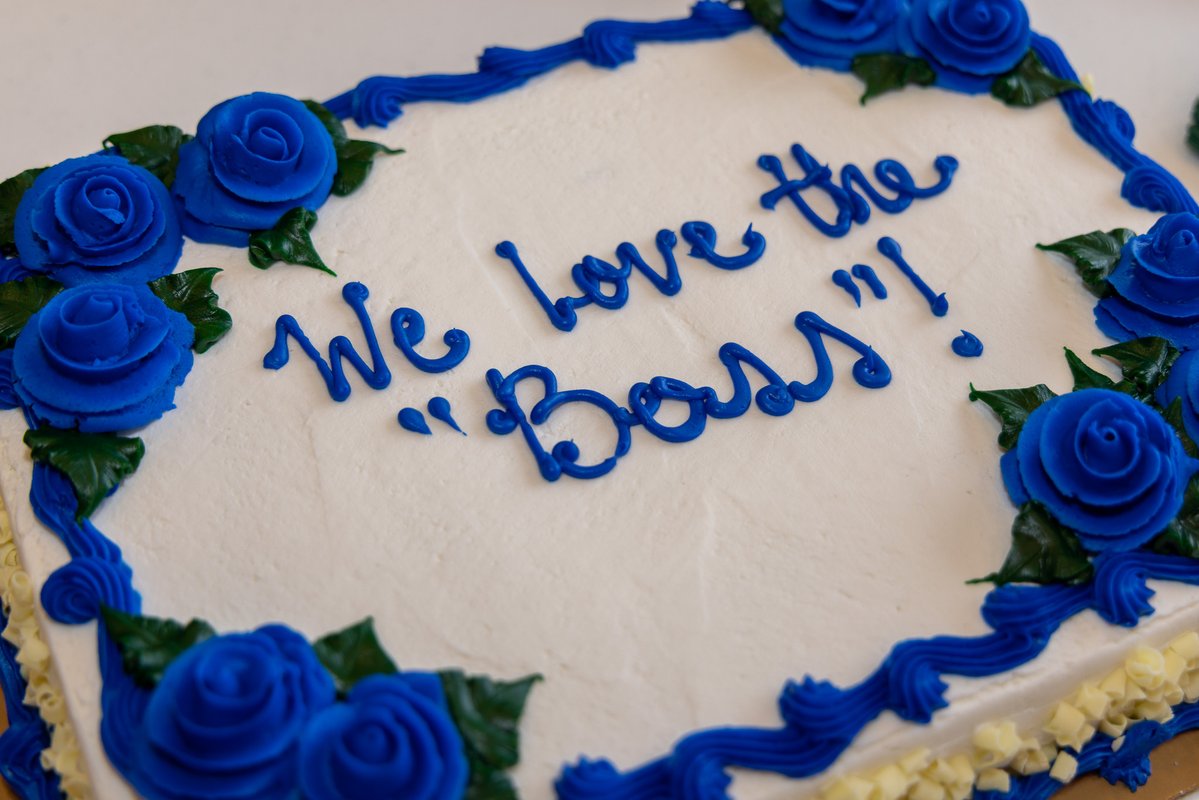 CorePath's tweet image. We celebrated Boss’ Day at CorePath with cake 🎂 and heartfelt words from Dr. Ehsan & Dr. Rao. Thank you to all the leaders who inspire our team every day, living out our motto, #CaringforLives 💙
#BossDay #Leadership #TeamAppreciation #LabLife #Gratitude