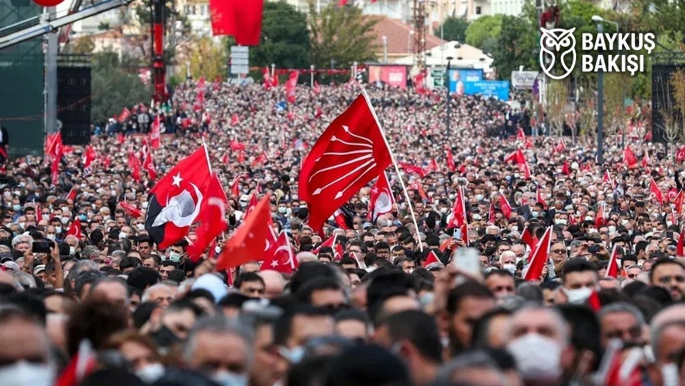 Sosyalist hareket ve CHP'yi desteklemek

❝ CHP'nin sola çekilmesi, solun CHP çizgisine çekilmesi anlamına gelmektedir. Çünkü CHP sola çekilemez. CHP'nin tarihi, programı, sınıfsal bağlantıları ve sistem içindeki yeri bellidir. ❞

🖊️Kemal Okuyan (<a href="/OkuyanKemal/">Kemal Okuyan</a>) yazdı...