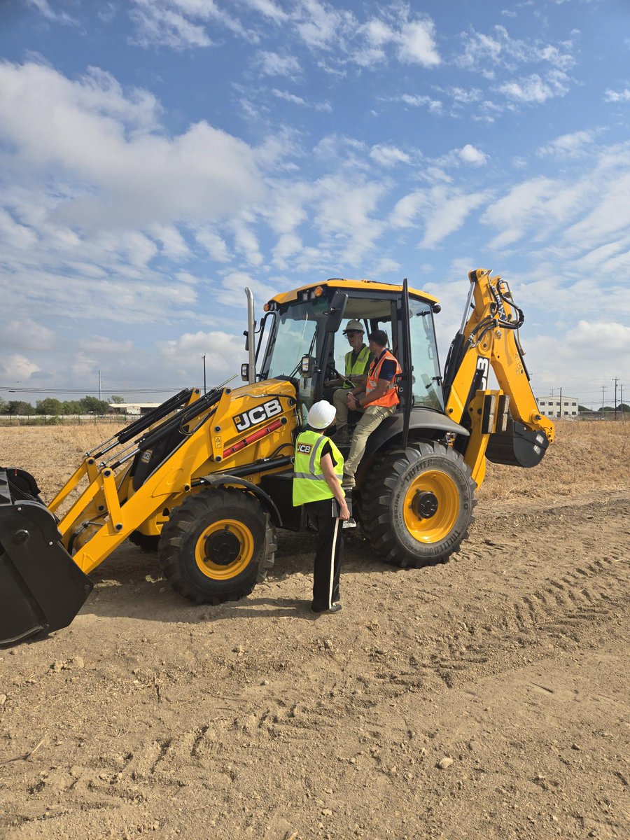 JCB North America (@jcbna) on Twitter photo This week at our San Antonio site, members of the media saw a close up look at our 1 million square foot facility, ready to bring over 1,500 careers to the state of Texas!
This is just the beginning of what the future of U.S. manufacturing looks like. ποΈ βοΈ #SanAntonio #Texas This week at our San Antonio site, members of the media saw a close up look at our 1 million square foot facility, ready to bring over 1,500 careers to the state of Texas!
This is just the beginning of what the future of U.S. manufacturing looks like. ποΈ βοΈ #SanAntonio #Texas